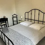 Le Saint-hilaire Bed & Breakfast 4*