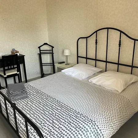 Le Saint-hilaire Bed & Breakfast 4*